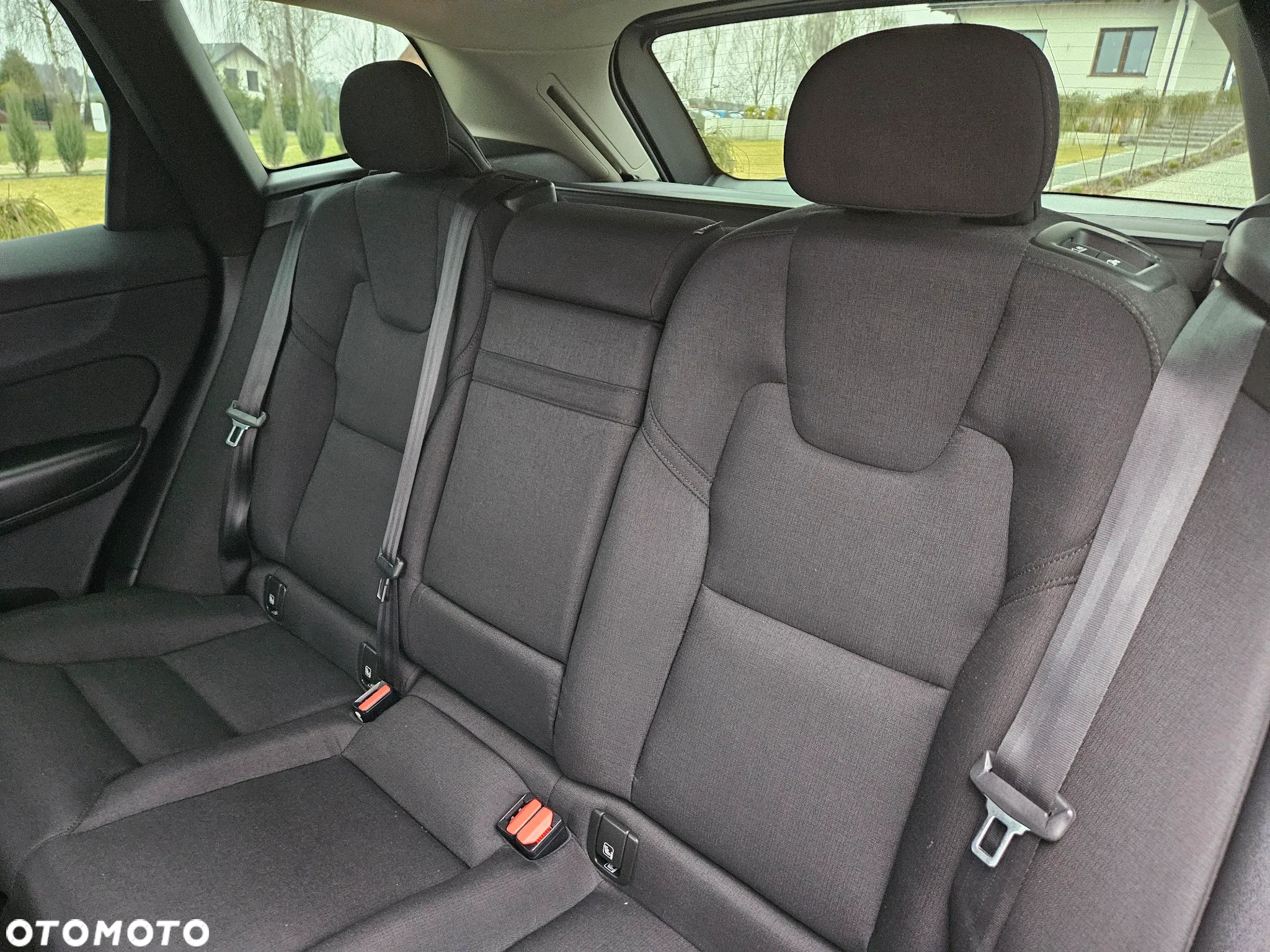 Volvo XC 60 T4 Momentum Pro - 15