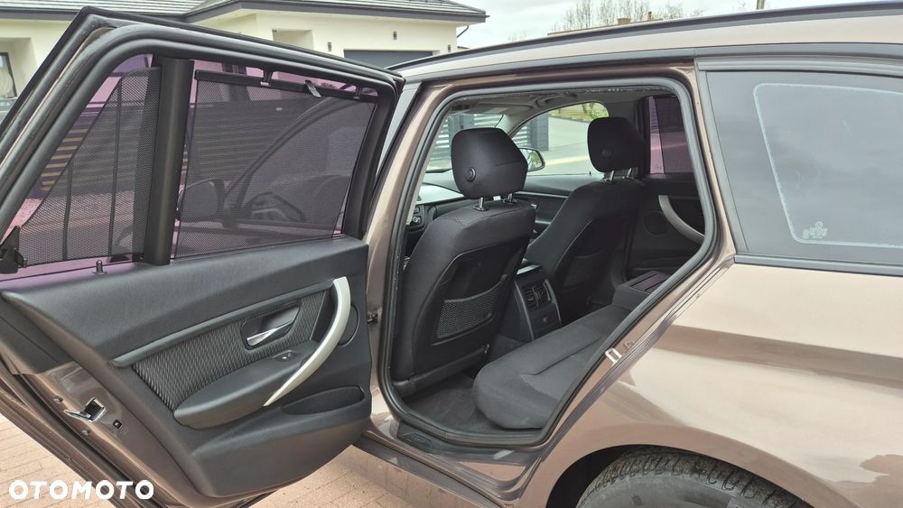 BMW Seria 3 318d - 16