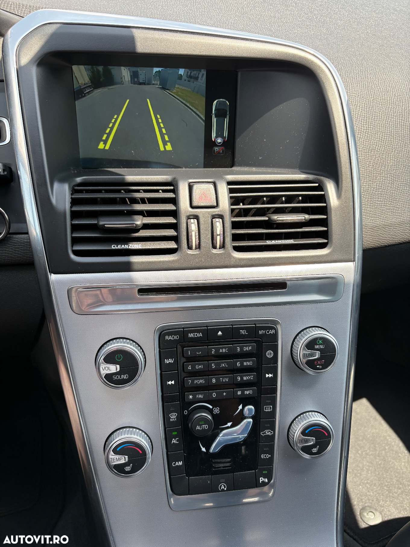Volvo XC 60 D3 Geartronic Summum - 17