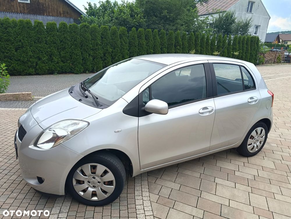 Toyota Yaris 1.0 VVT-i - 4