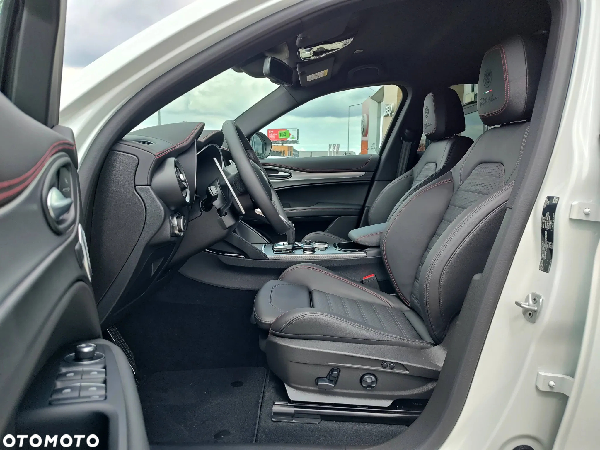 Alfa Romeo Stelvio - 4