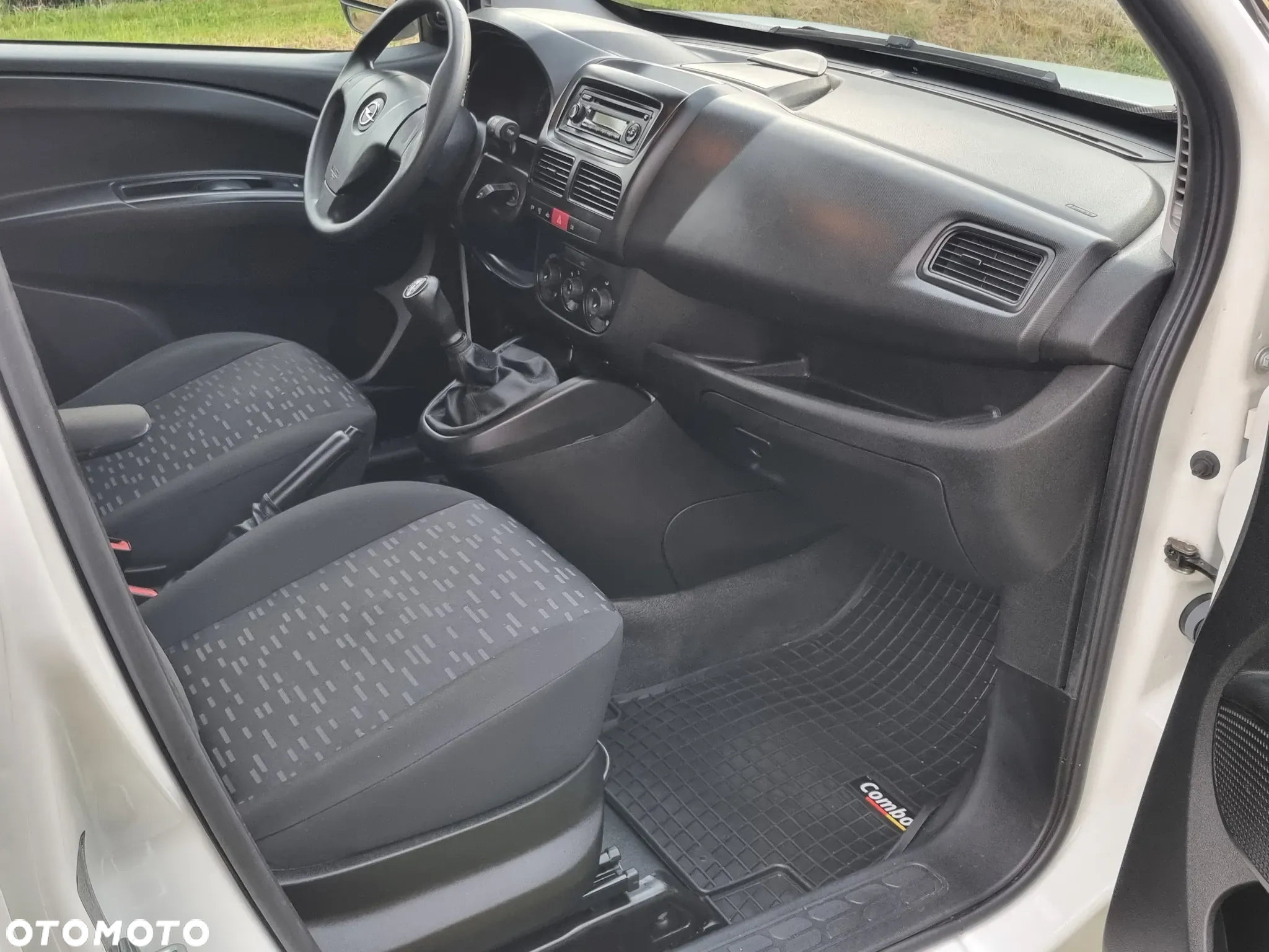 Opel COMBO - 8