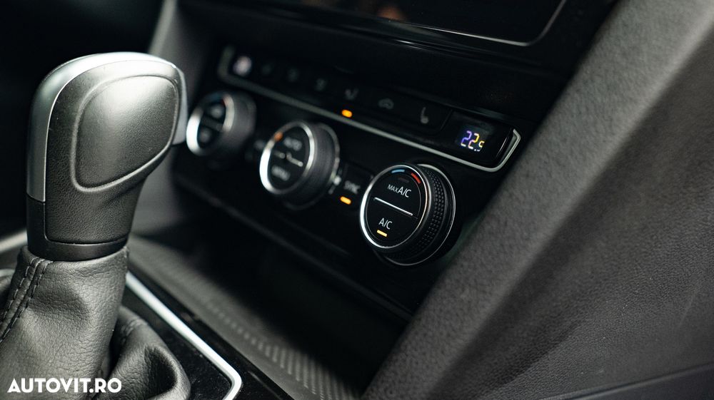 Volkswagen Passat Variant 2.0 TSI OPF DSG Elegance - 33