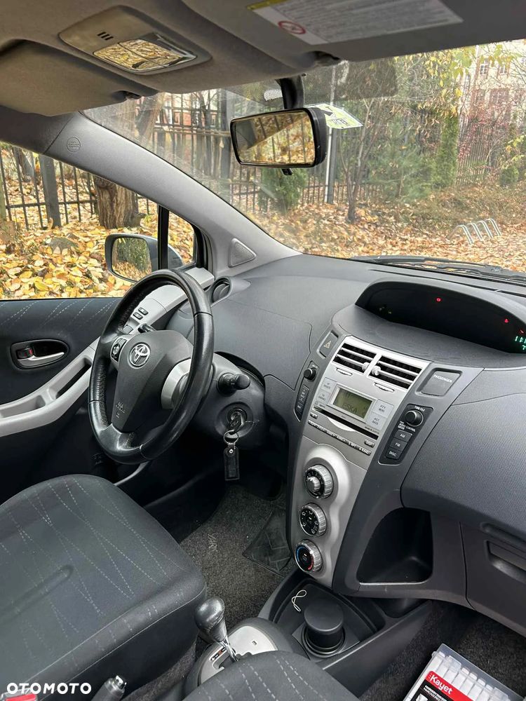 Toyota Yaris 1.4 D-4D Sol MM - 6