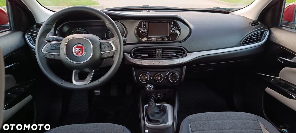 Fiat Tipo 1.4 16v Lounge EU6d - 14