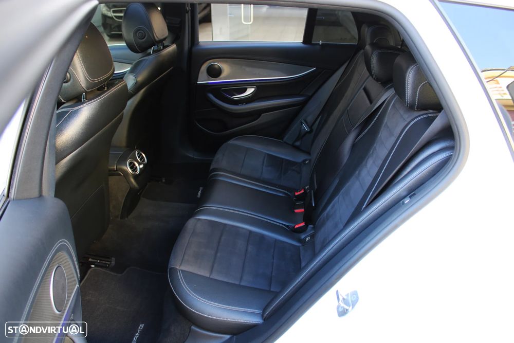 Mercedes-Benz E 220 d 4Matic 9G-TRONIC AMG Line - 26