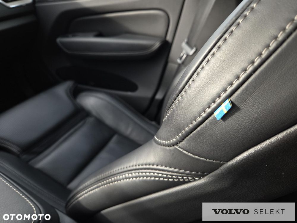 Volvo XC 60 B4 D AWD Geartronic Inscription - 32