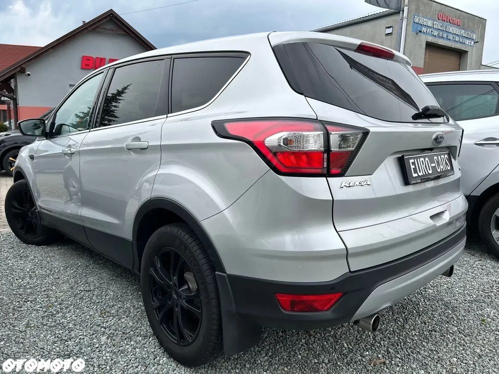 Ford Kuga 1.5 EcoBoost 2x4 Black & Silver - 2