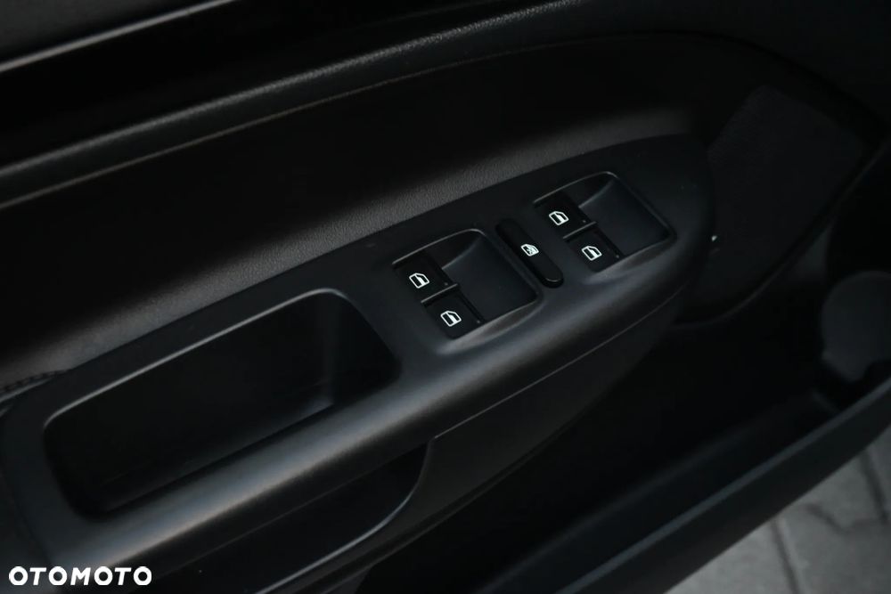 Skoda Octavia 2.0 TSI DSG RS - 34