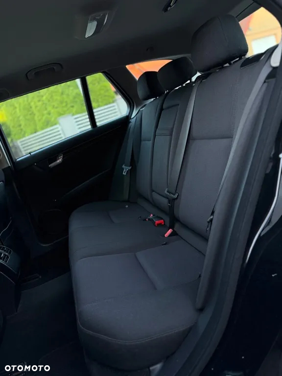 Mercedes-Benz Klasa C 180 T BlueEFFICIENCY 7G-TRONIC Avantgarde - 25
