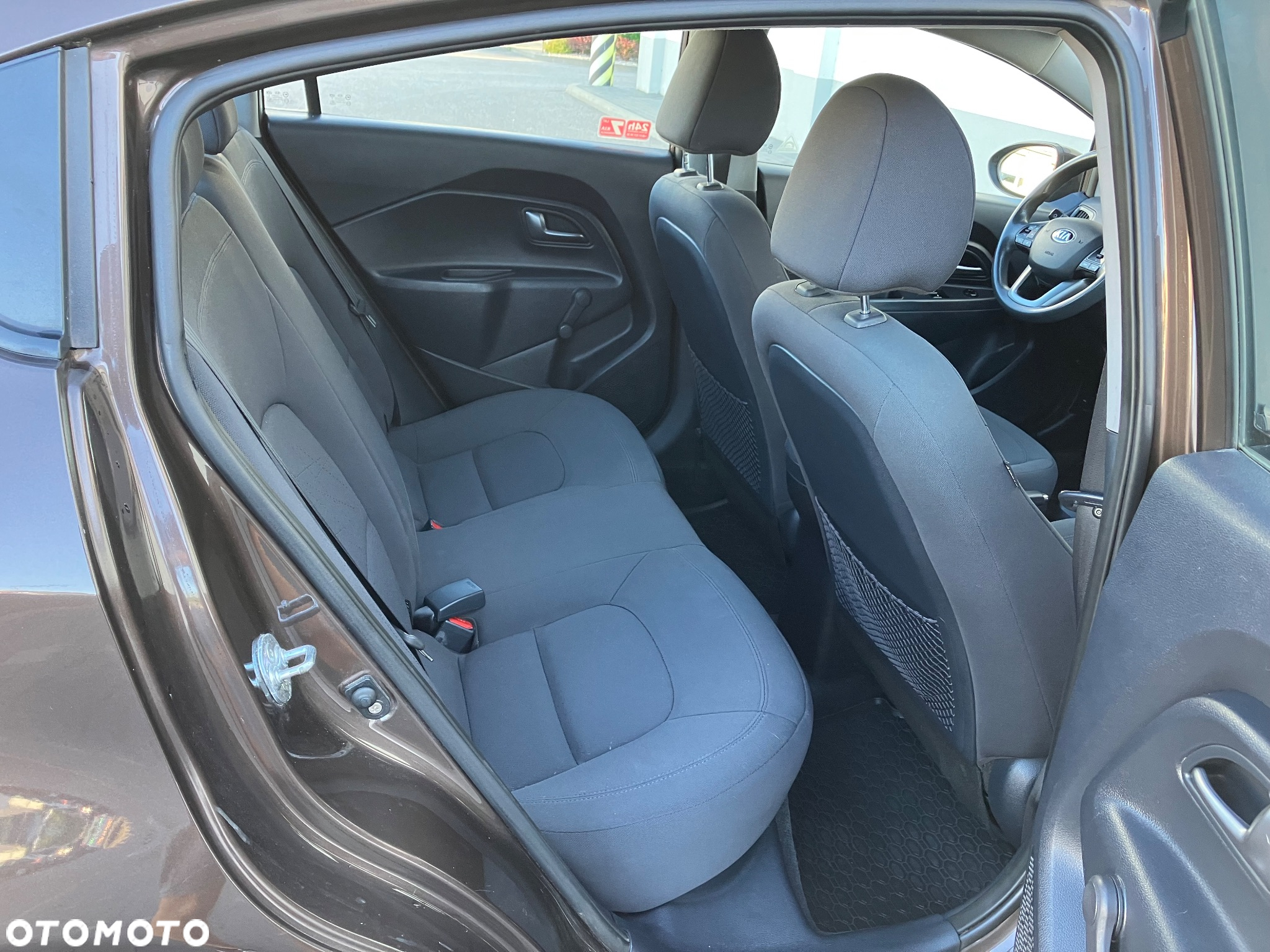 Kia Rio 1.4 M - 14
