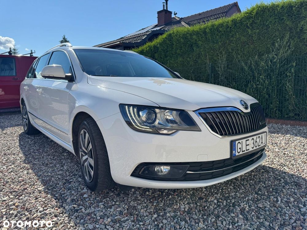 Skoda Superb 1.6 TDI Elegance Greenline - 4