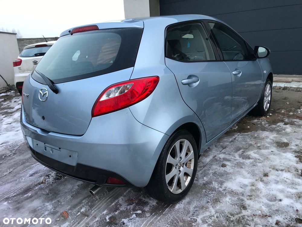 Mazda 2 - 3