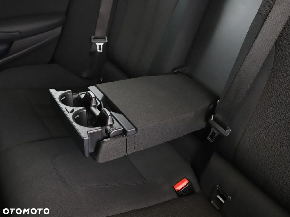 BMW Seria 5 520d - 39