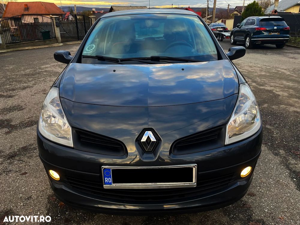 Renault Clio - 1