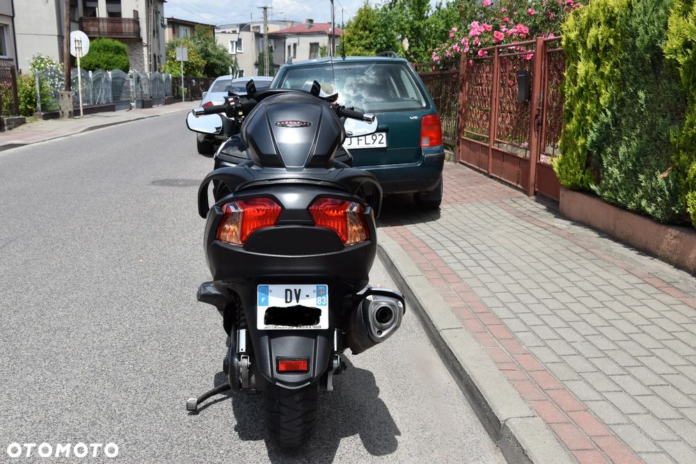 Suzuki Burgman - 4