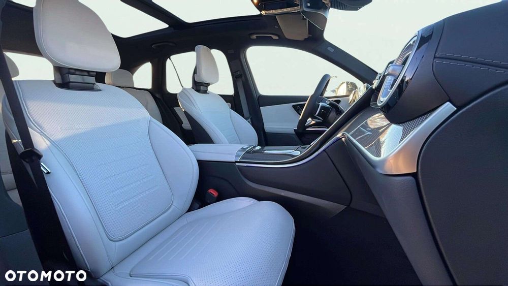 Mercedes-Benz GLC - 9