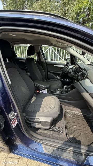 BMW Seria 2 218d Sport Line - 9