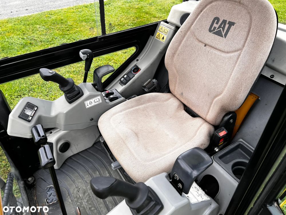 Caterpillar 301.8 C - 9