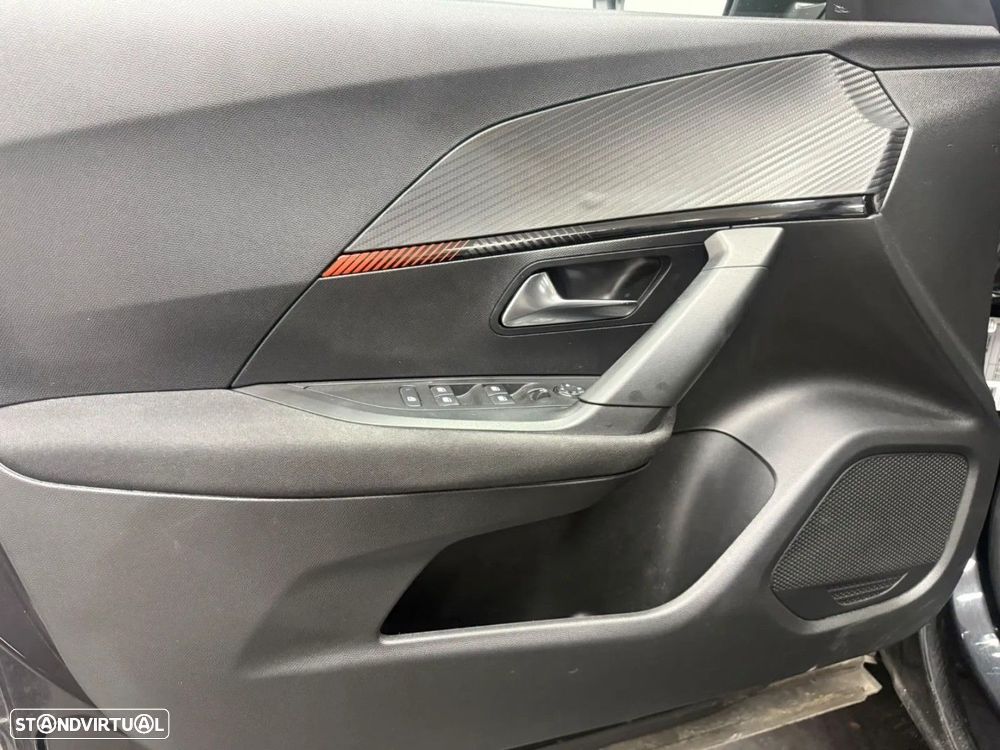 Peugeot 2008 PureTech 100 Active - 10