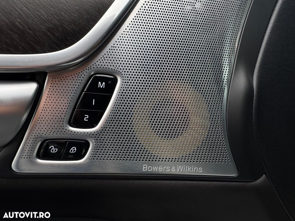 Volvo V90 D5 AWD - 37