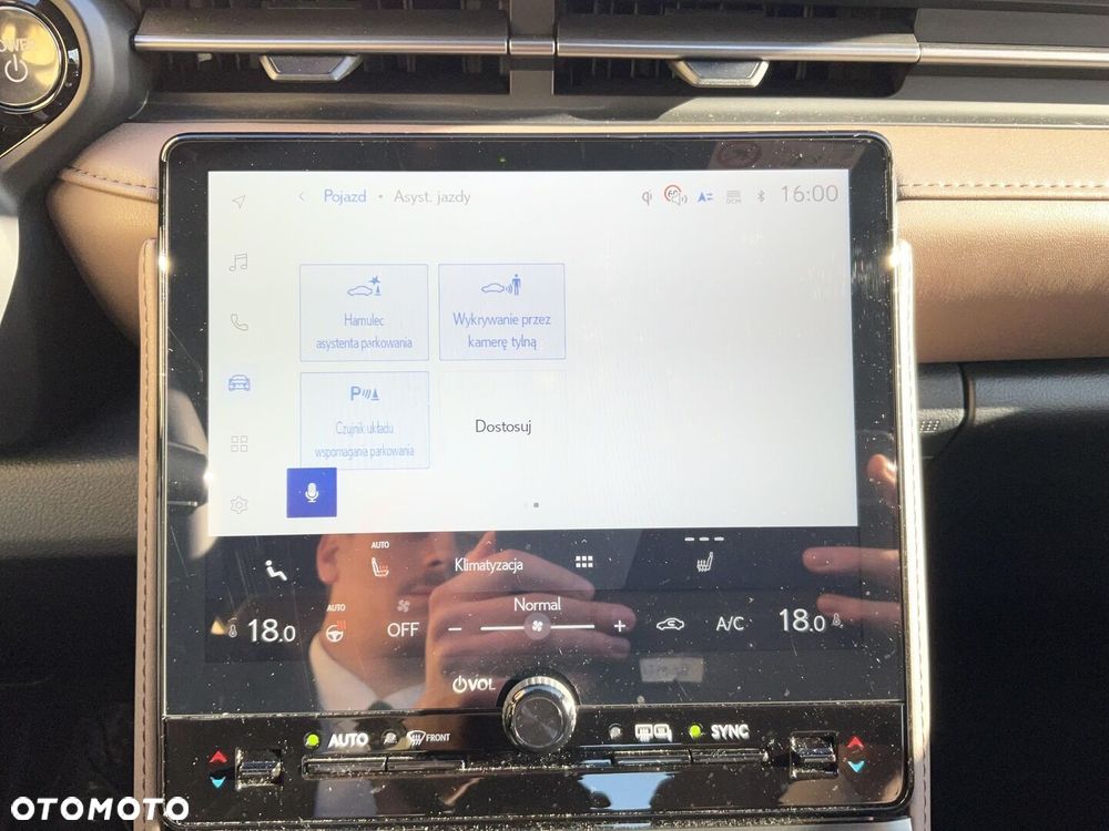 Lexus LBX 1.5 Hybrid Elegant - 28