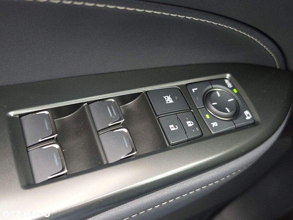 Lexus NX - 12