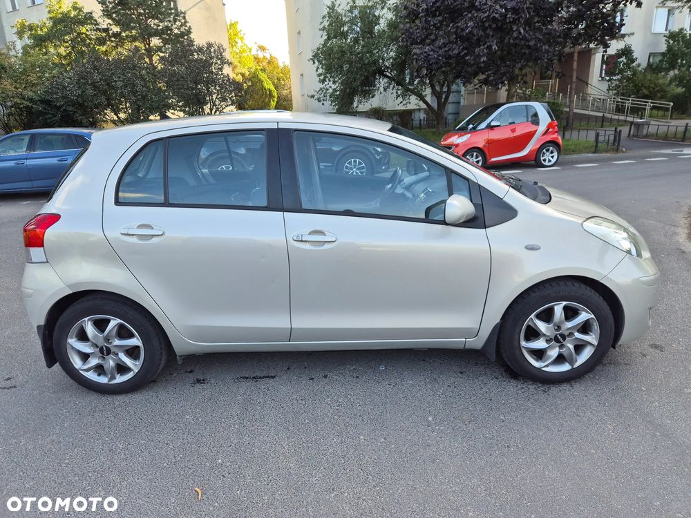 Toyota Yaris 1.33 Luna - 4
