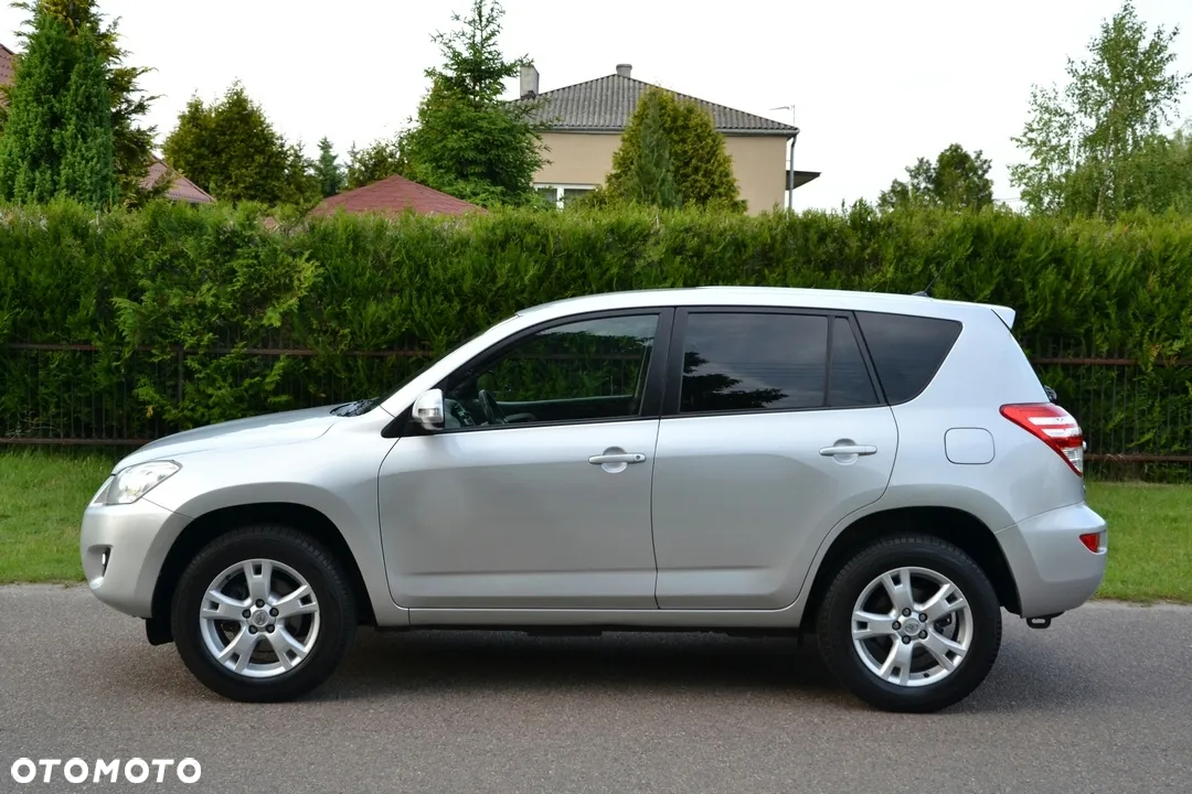 Toyota RAV4 2.2 D-4D 4x4 Executive - 4