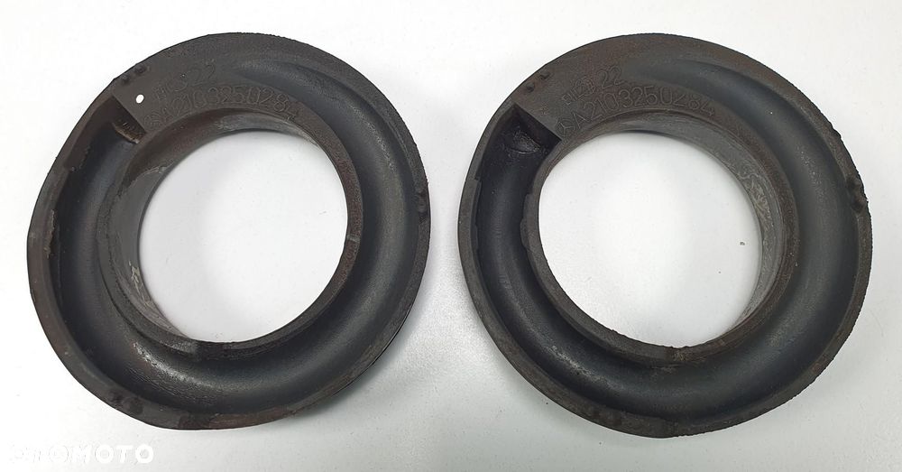 PODKŁADKA POD SPRĘŻYNĘ MERCEDES W207 A2103250284 - 2
