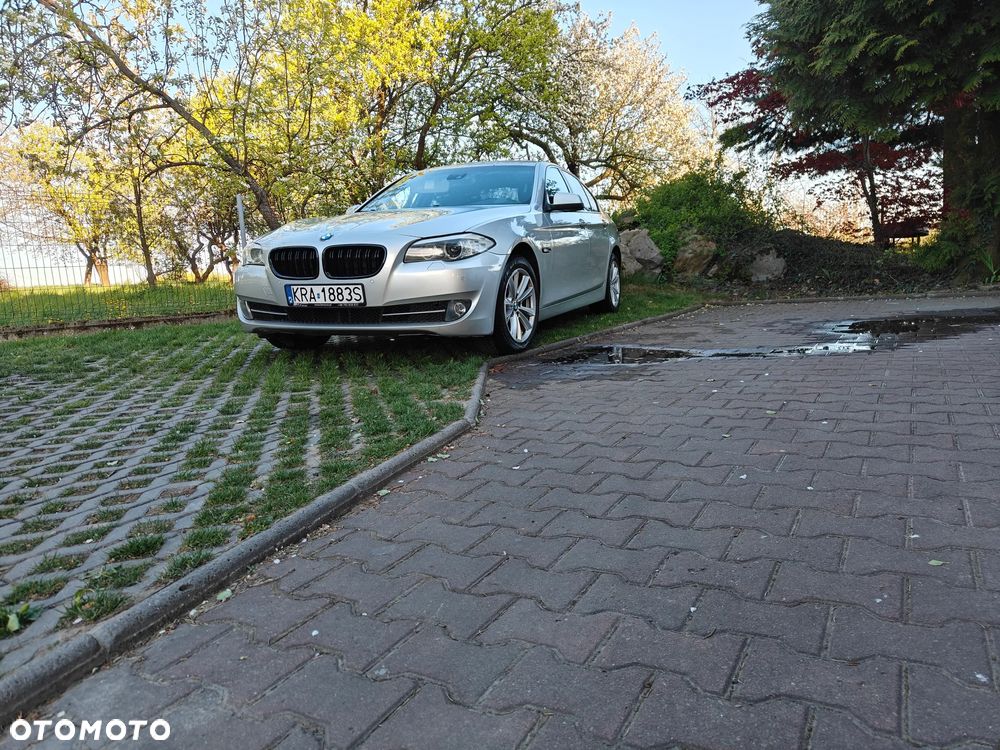 BMW Seria 5 530d xDrive Sport-Aut - 2