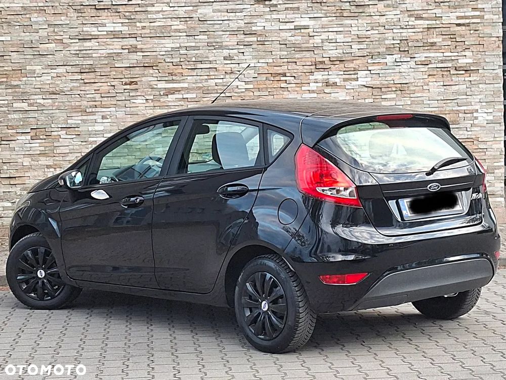 Ford Fiesta 1.25 Champions Edition - 33