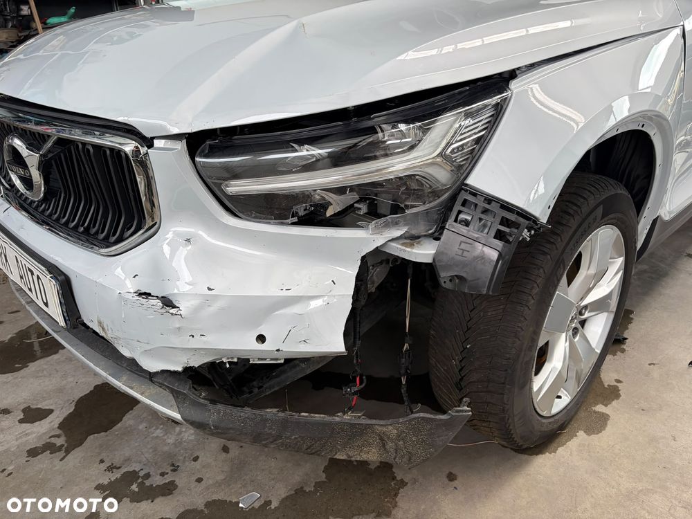 Volvo XC 40 D3 SCR AWD Momentum - 15
