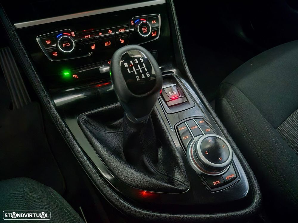 BMW 216 Gran Tourer i 7L Line Luxury - 14