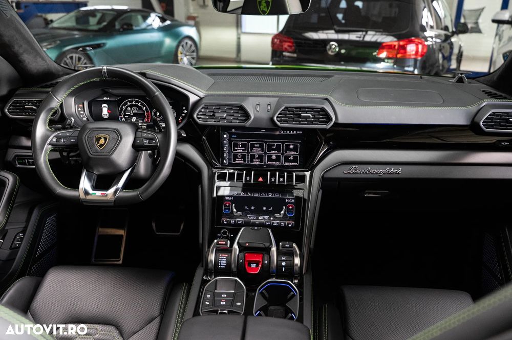 Lamborghini URUS - 7