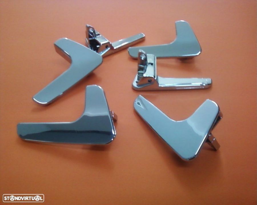 puxadores de porta seat ibiza 6k2 e cordoba / plastico(novos) - 1