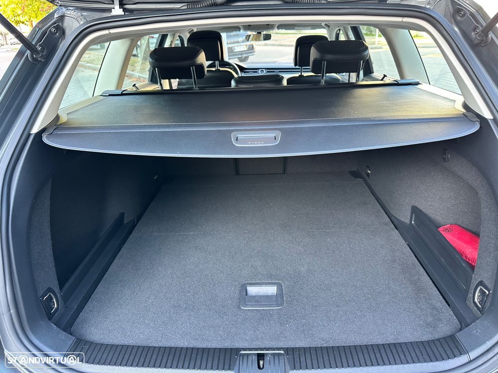 VW Passat Variant 2.0 TDi Highline DSG - 45