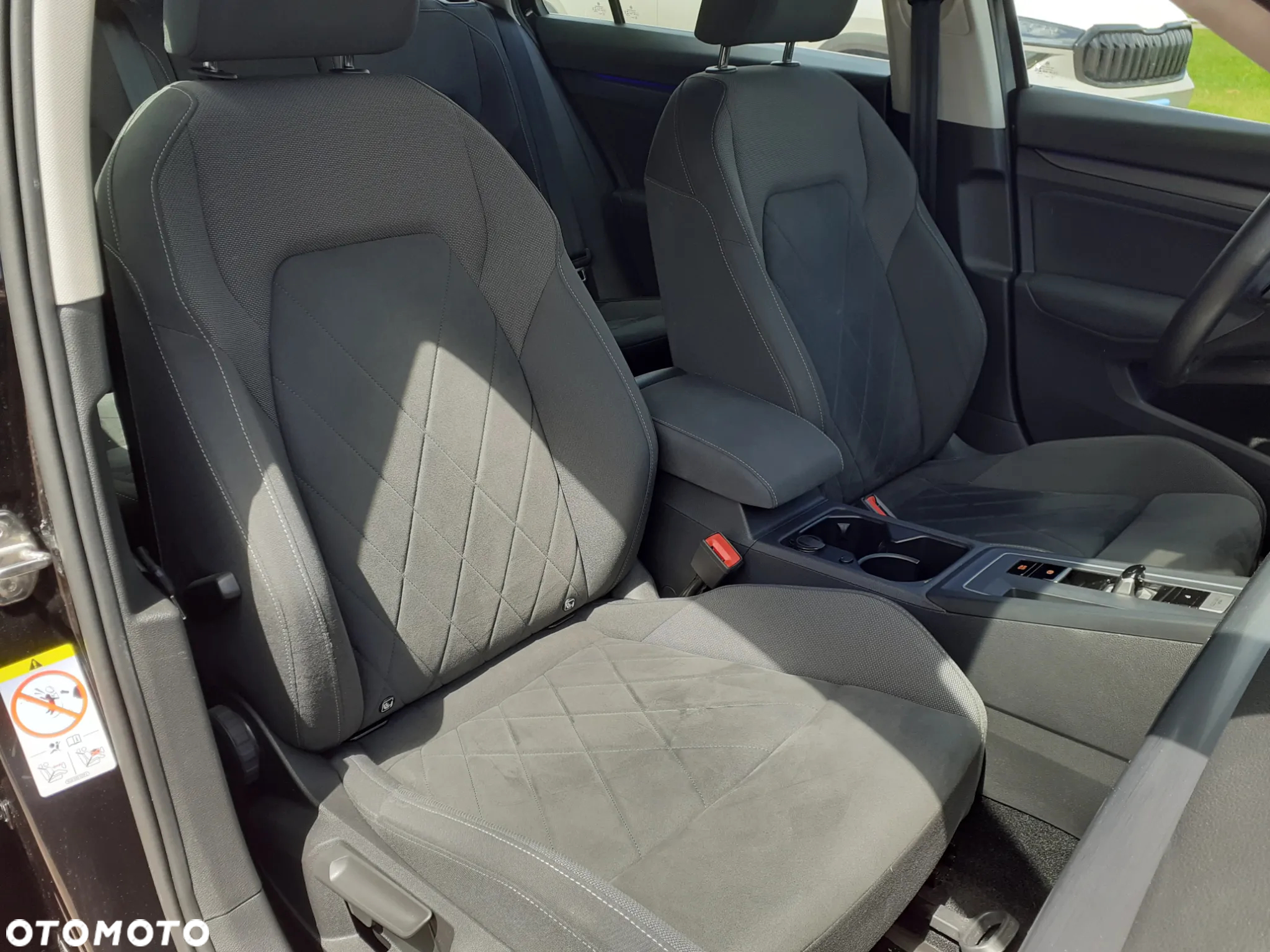 Volkswagen Golf - 20