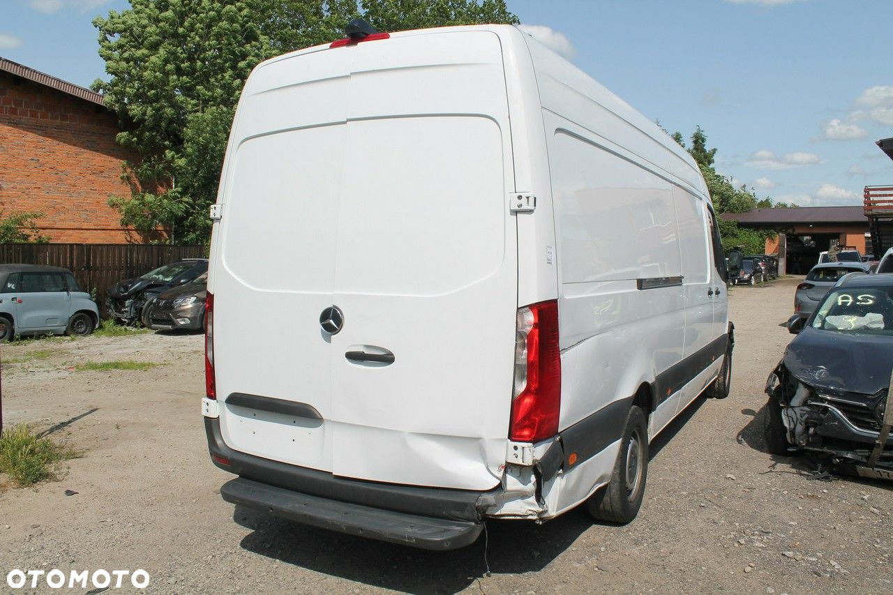 Mercedes-Benz Sprinter - 7