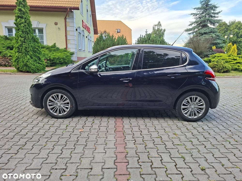Peugeot 208 PureTech 110 Stop & Start Allure - 2