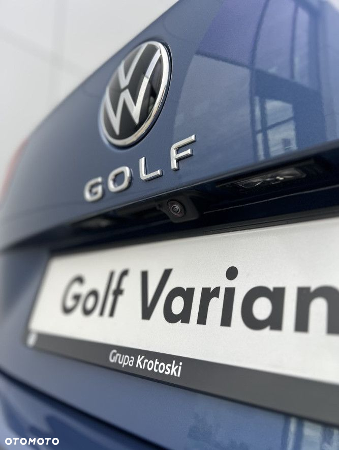 Volkswagen Golf - 8