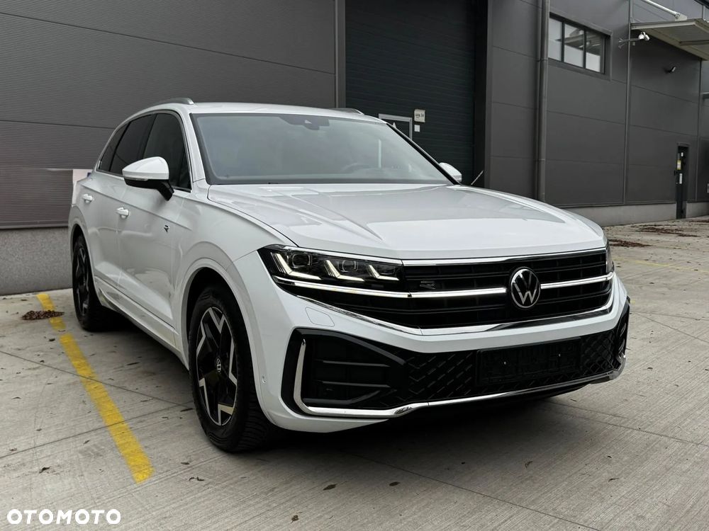 Volkswagen Touareg 3.0 V6 TDI 4Motion R-Line - 2