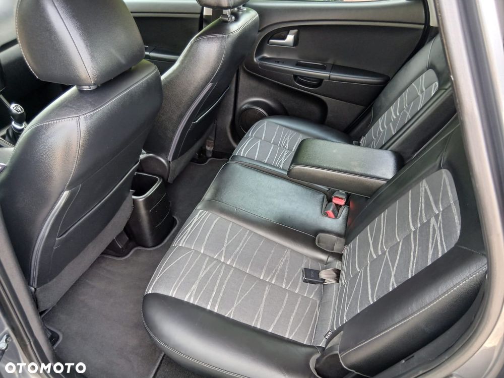 Kia Venga 1.4 CVVT Dream Team Edition - 36