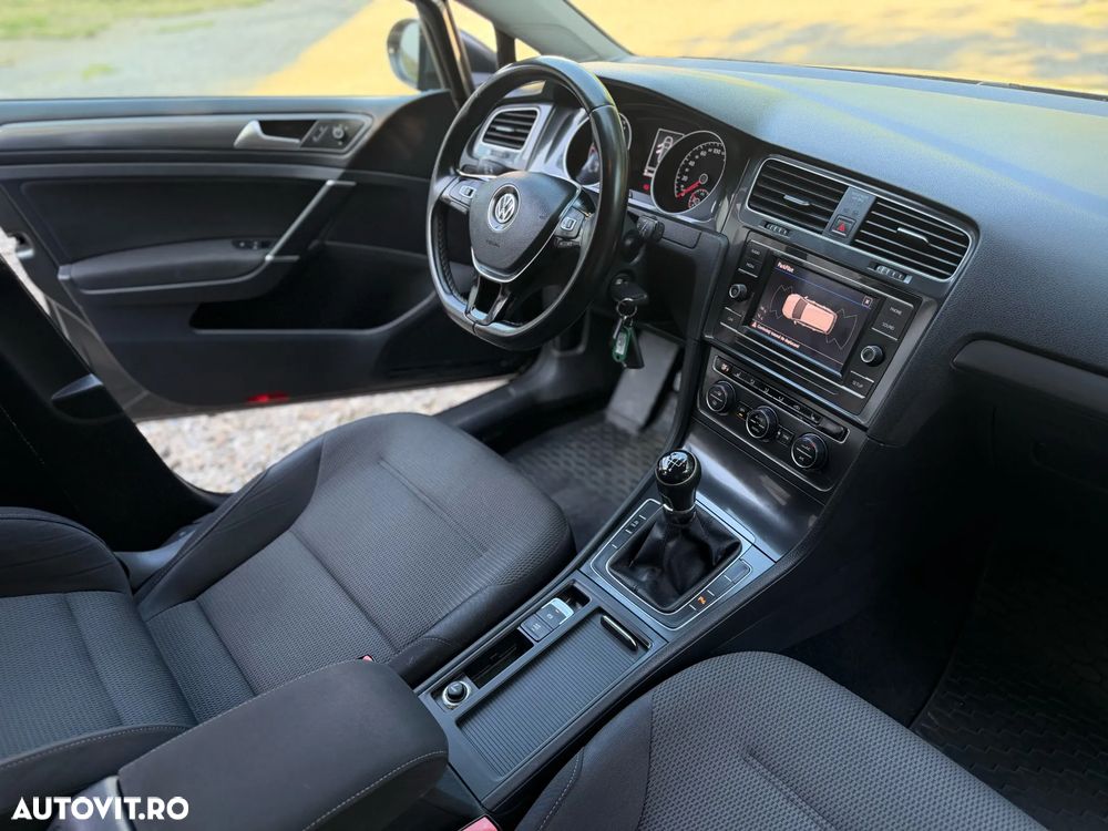 Volkswagen Golf 1.6 TDI DPF Trendline - 12