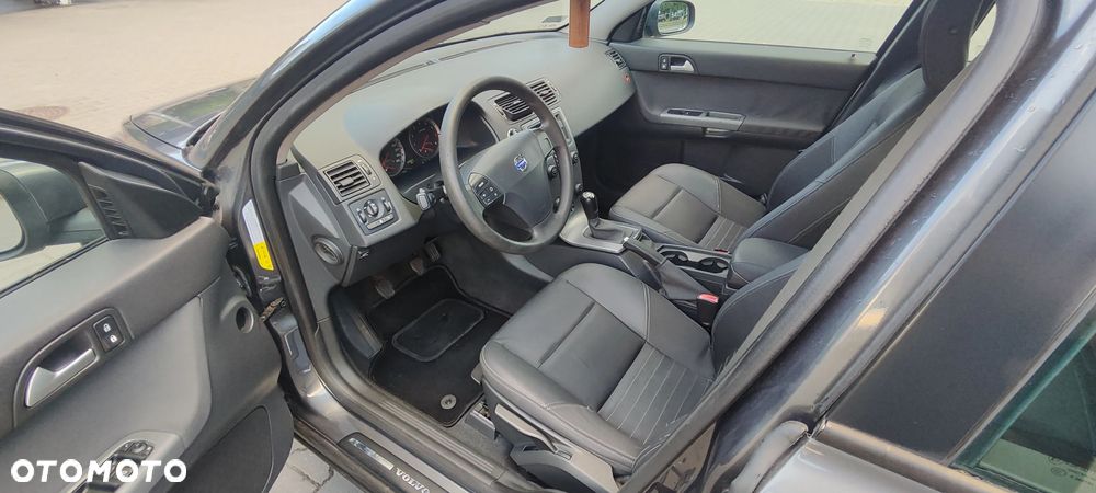 Volvo V50 1.8 - 9
