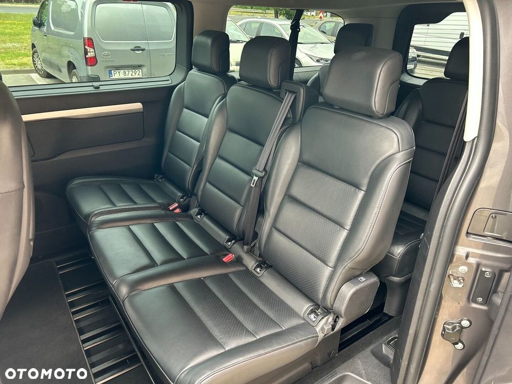 Toyota Proace Verso 2.0 D4-D Long VIP - 23