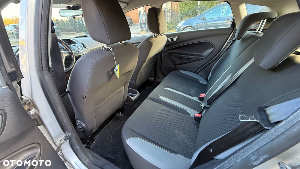 Ford Fiesta - 10