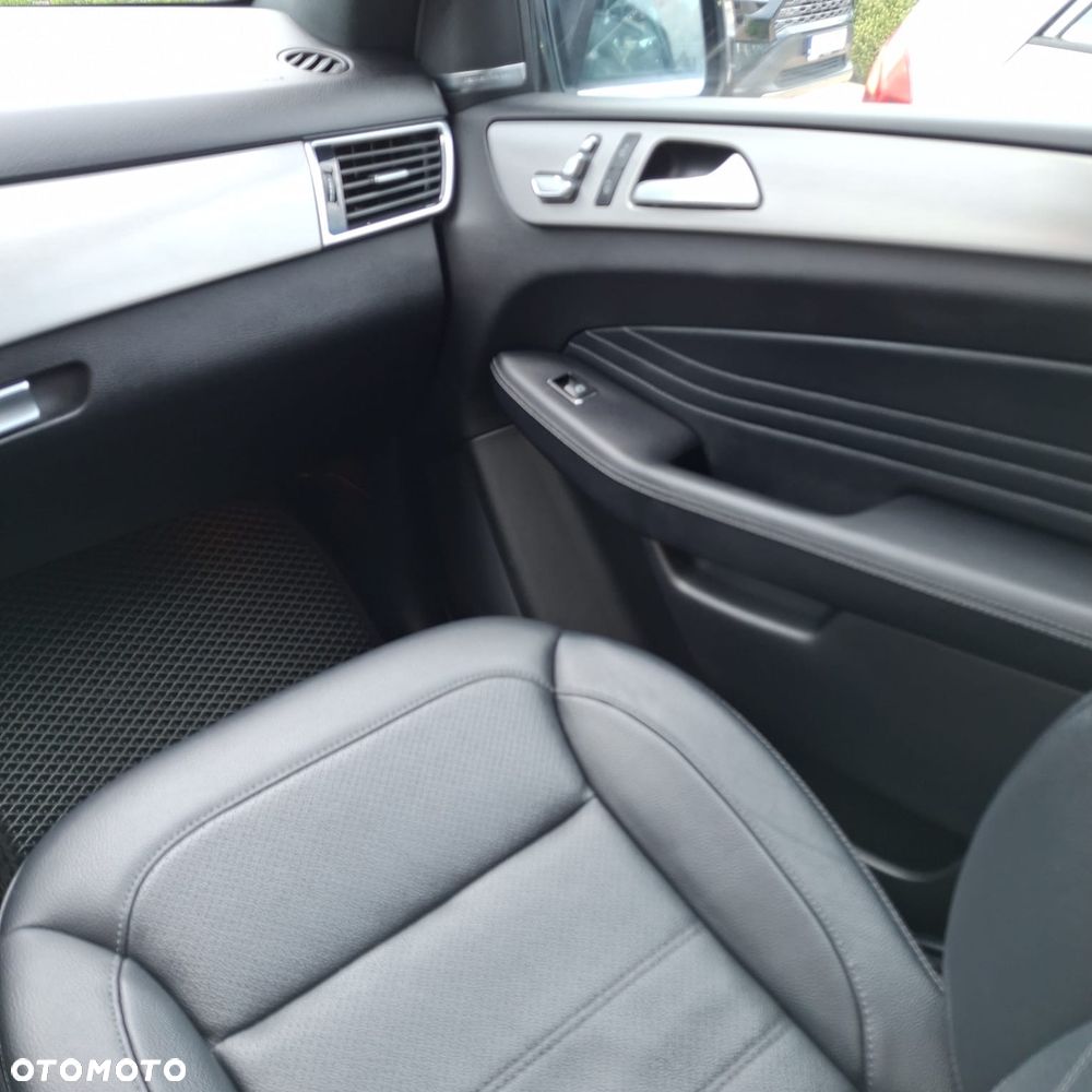 Mercedes-Benz GLE - 11