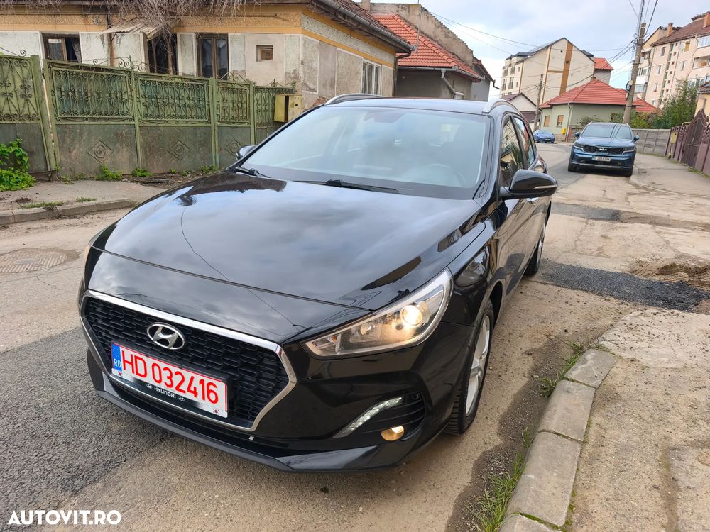 Hyundai i30 Kombi 1.6 CRDI Premium - 1