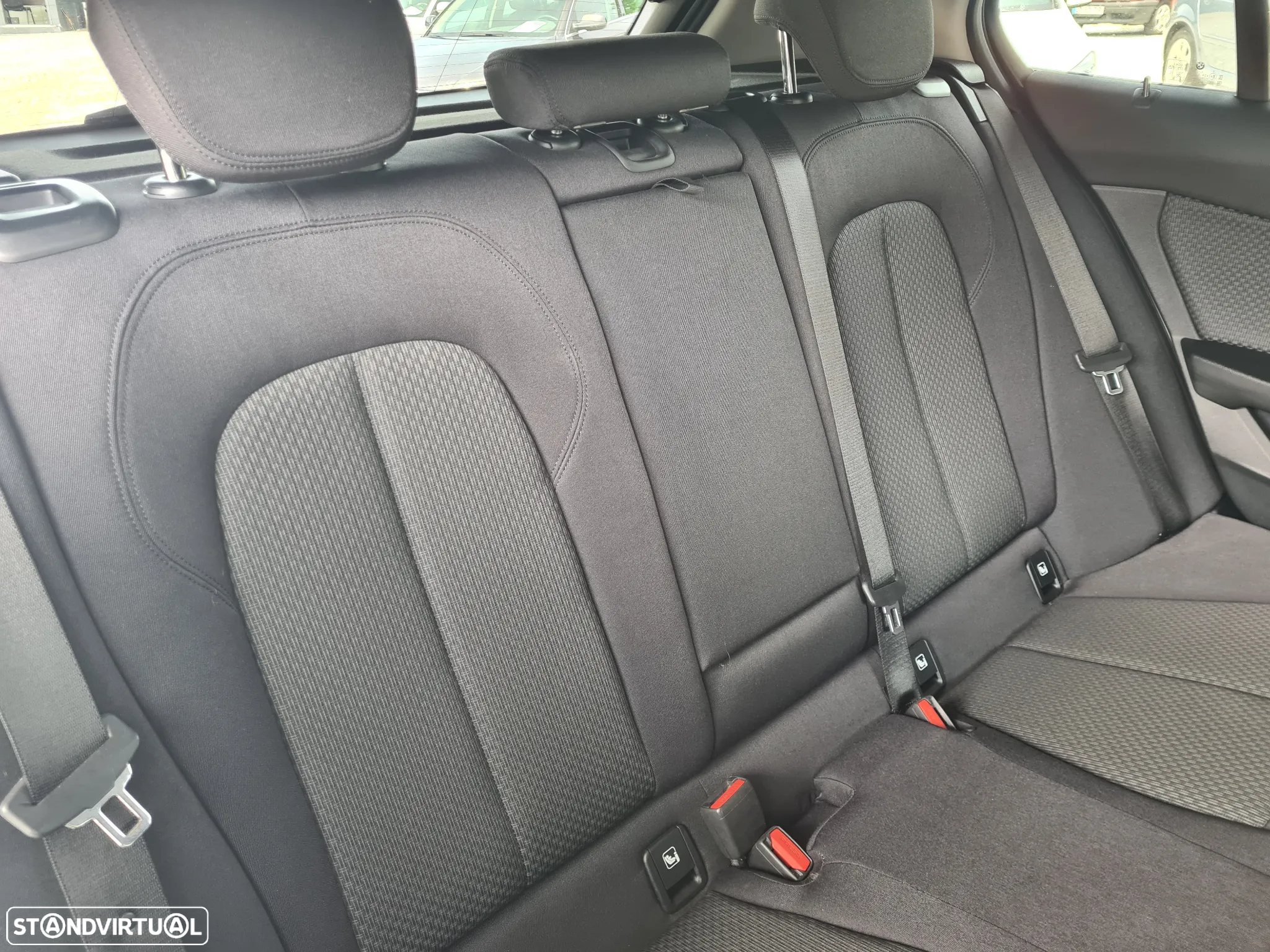 BMW 118 - 25